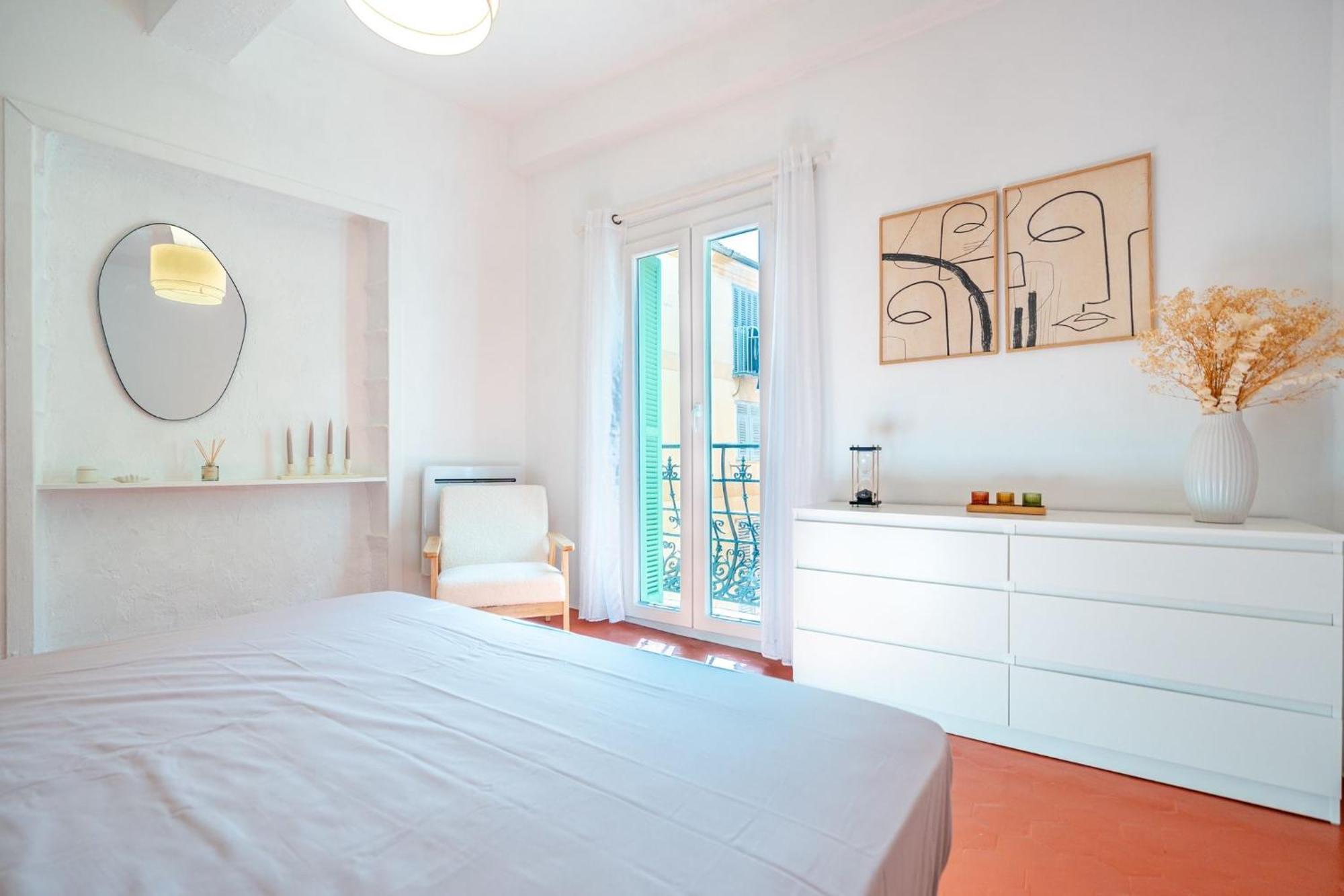 Charmant Appartement 2P Au Coeur Du Vieux Nice Luaran gambar